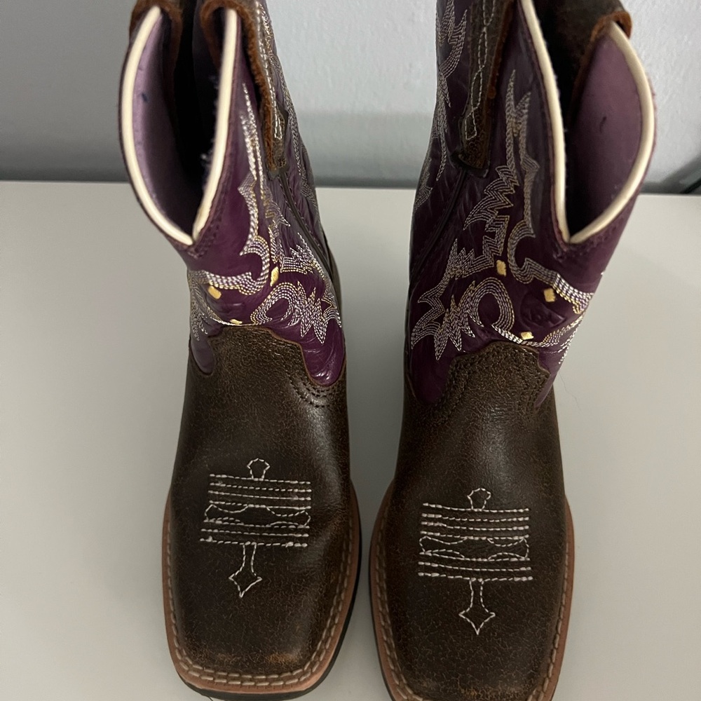 Ariat Kids Boots in Purple and Brown - Picture 2 of 4